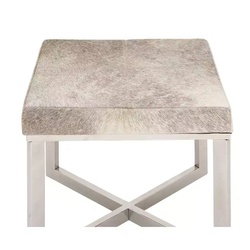 Tabouret carré contemporain en peau de vache et acier inoxydable argenté – Olivia & May