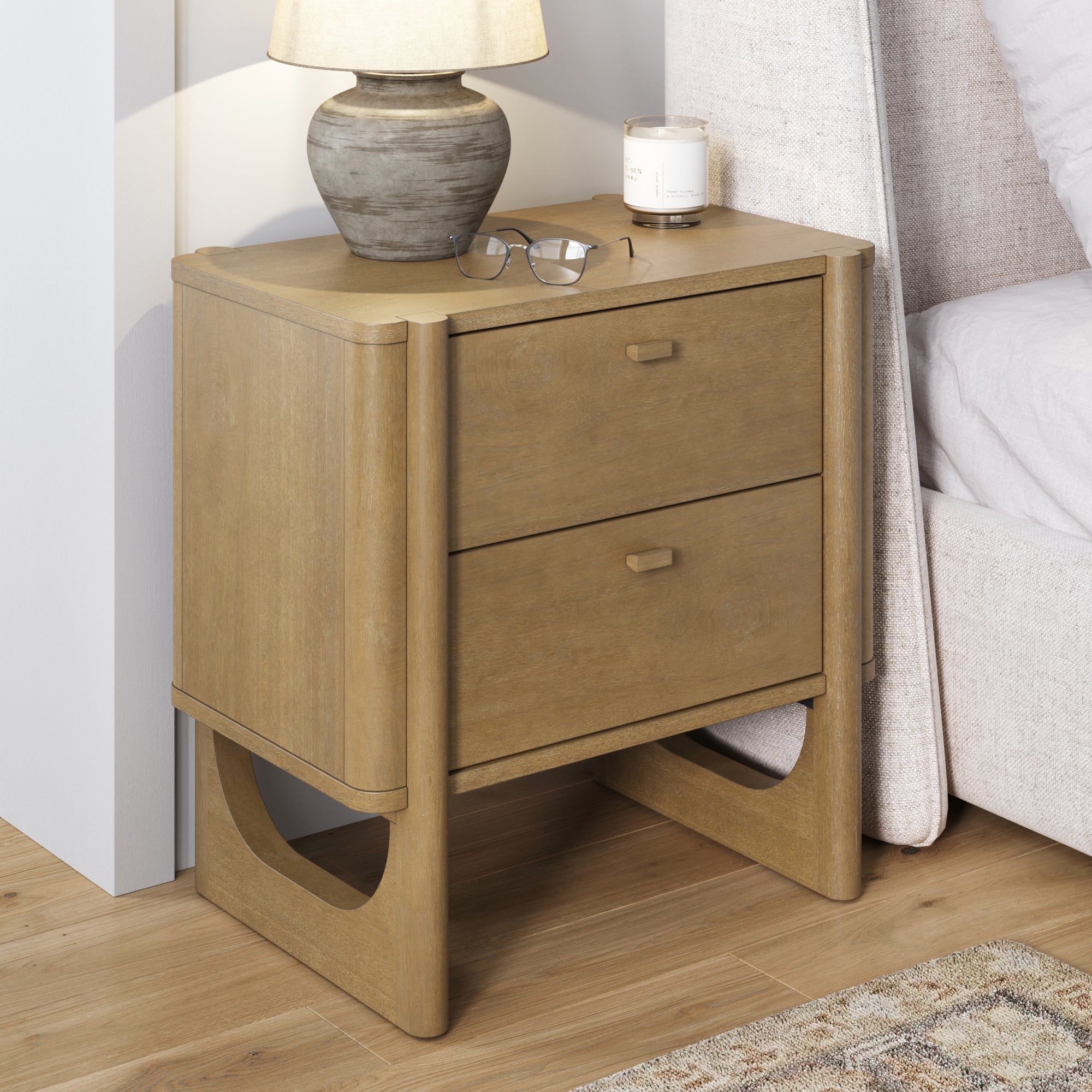 Table de chevet Mid-Century Moderne à 2 tiroirs en bois massif marron clair