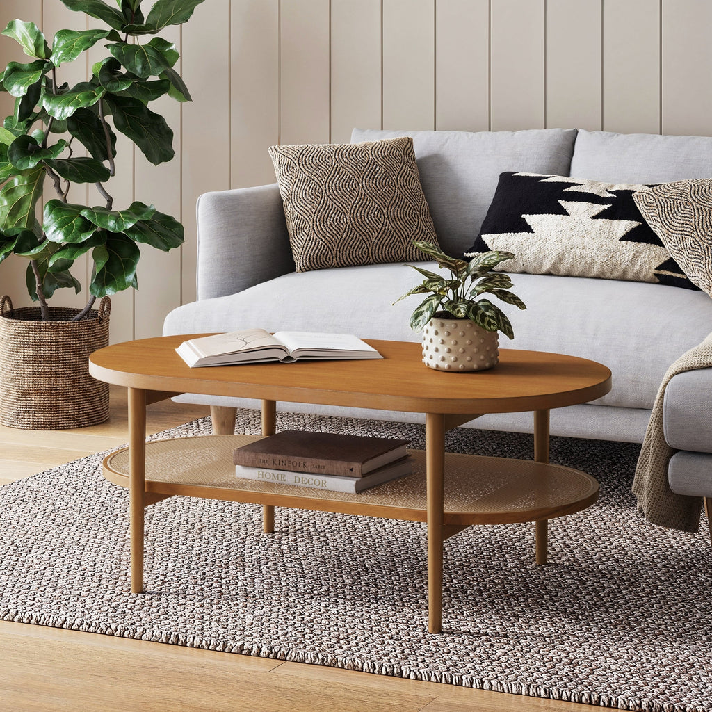 Table basse ovale en bois et rotin marron miel