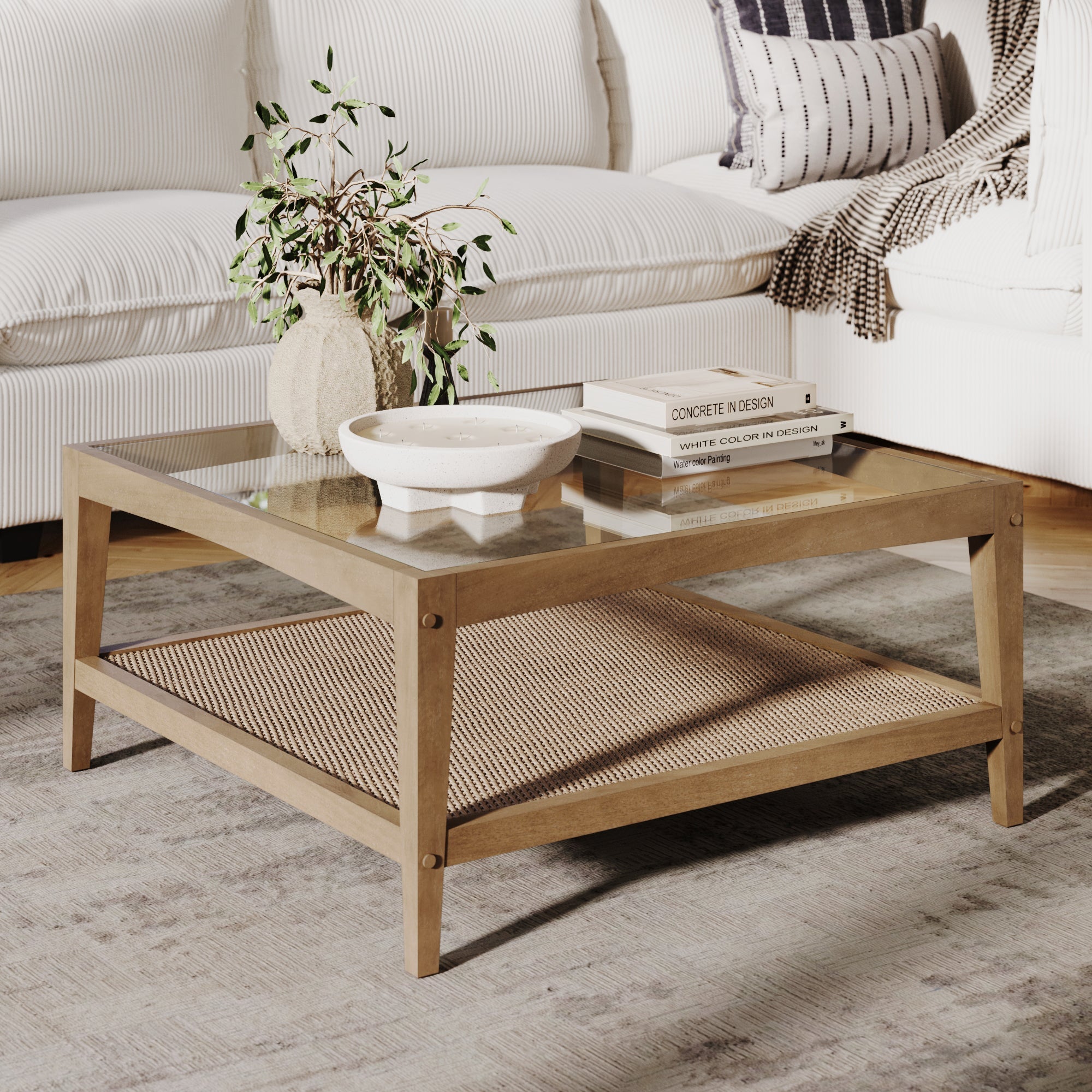 Table basse carrée en verre et rotin avec pieds en bois massif
