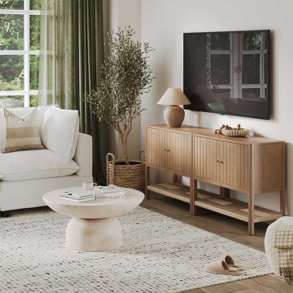 Meuble TV en bois avec étagère ouverte en jonc de mer pour TV jusqu'à 65 pouces, marron clair