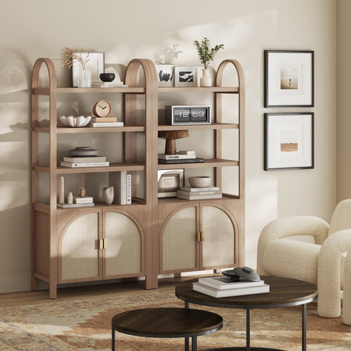 Bibliothèque en rotin à portes cintrées avec portes en chêne brut